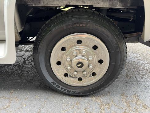 Used 2003 Ford E-350 and Econoline 350 XLT RWD image 39