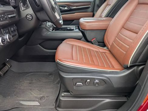 Used 2023 GMC Yukon XL Denali Ultimate AWD/4WD image 13