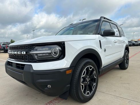 New 2025 Ford Bronco Sport Outer Banks w/ Outer Banks Tech Package+ image 4