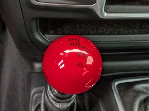 Used 2018 Jeep Wrangler Unlimited Sport image 19