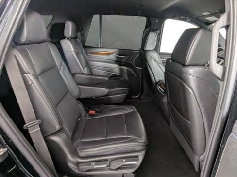 Used 2021 Cadillac Escalade Luxury AWD/4WD image 22