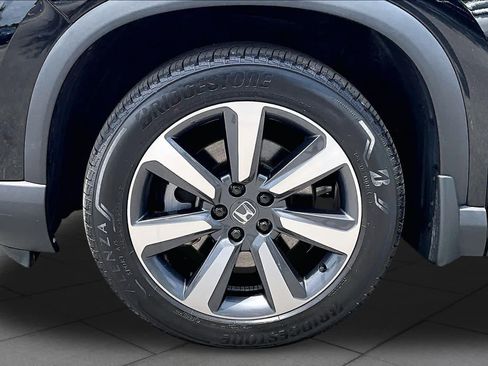 Used 2023 Honda Pilot Elite image 11