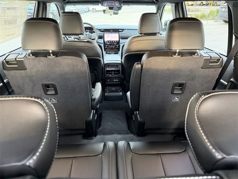 New 2025 Jeep Grand Cherokee L Limited image 11