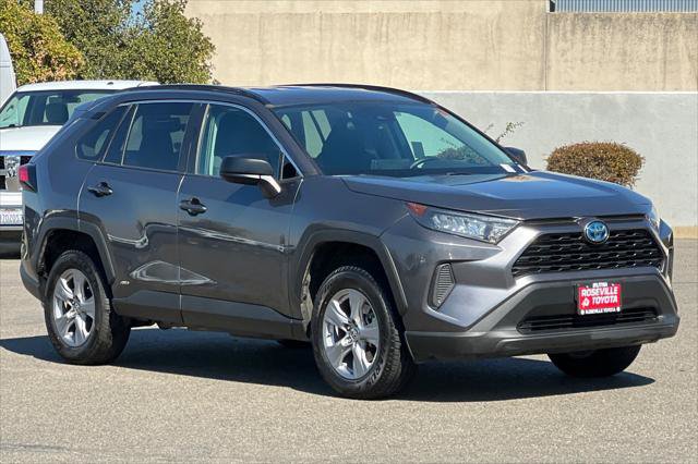 Certified 2022 Toyota RAV4 LE AWD/4WD image 5