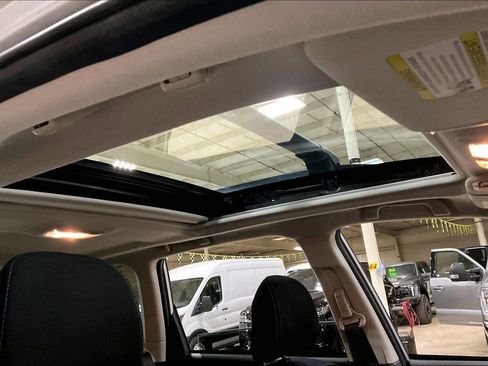 Used 2016 Subaru Forester 2.5i Premium AWD/4WD image 21