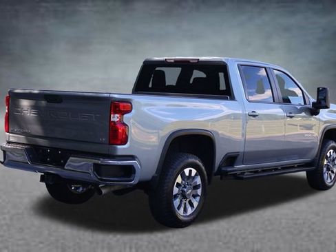 Used 2025 Chevrolet Silverado 2500 LT AWD/4WD image 3