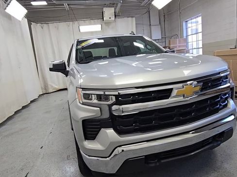 Certified 2022 Chevrolet Silverado 1500 LT image 3