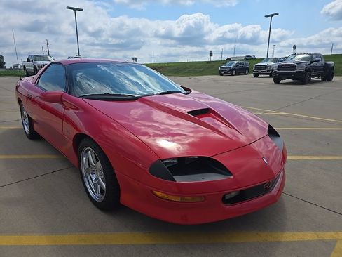 Used 1996 Chevrolet Camaro Z28 RWD image 3