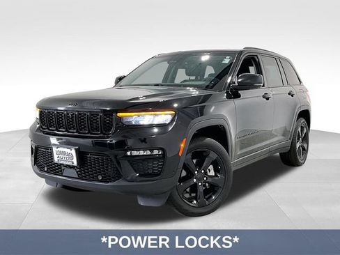 Used 2023 Jeep Grand Cherokee Limited w/ Luxury Tech Group II AWD/4WD image 4