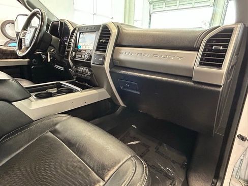 Used 2019 Ford F250 Lariat w/ Lariat Value Package image 36
