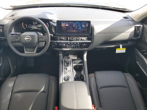 New 2026 Nissan Pathfinder SL w/ SL Premium Package image 18