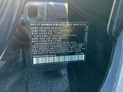 Used 2022 Volkswagen Tiguan SE image 32