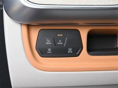 New 2025 Volkswagen ID. Buzz 1st Edition image 21