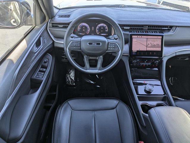 Used 2024 Jeep Grand Cherokee Limited RWD image 17