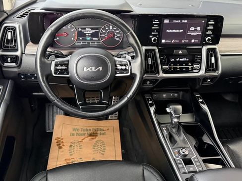 Used 2023 Kia Sorento EX AWD/4WD image 15