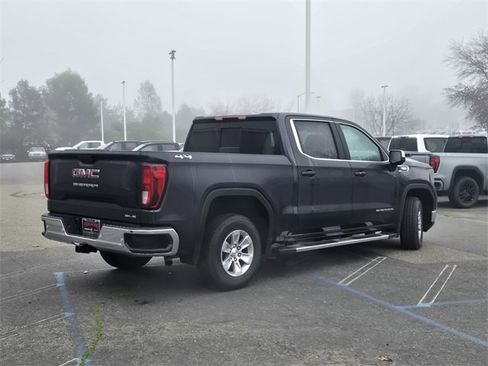 New 2026 GMC Sierra 1500 SLE w/ Preferred Package image 4