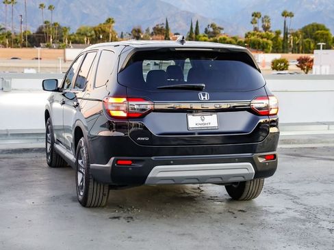 Used 2025 Honda Pilot EX-L image 7