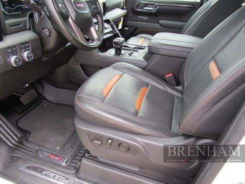 Used 2025 GMC Sierra 1500 AT4 AWD/4WD image 15
