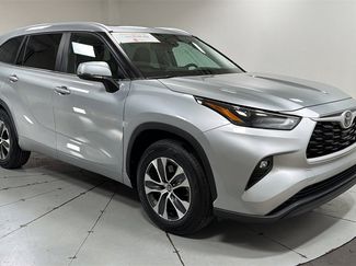 Certified 2023 Toyota Highlander XLE video 3