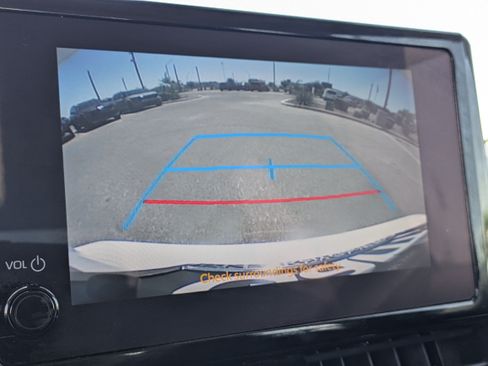 Used 2024 Toyota Corolla LE FWD image 27