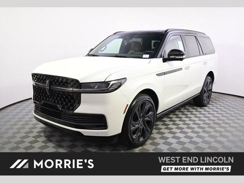 New 2026 Lincoln Navigator Black Label AWD/4WD image 1