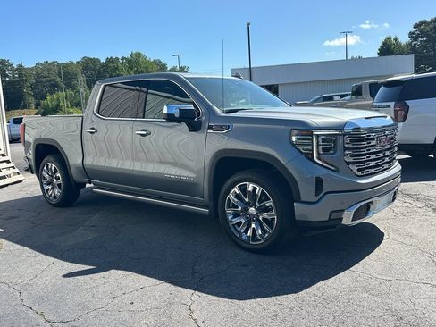Used 2023 GMC Sierra 1500 Denali w/ Denali Reserve Package AWD/4WD image 4