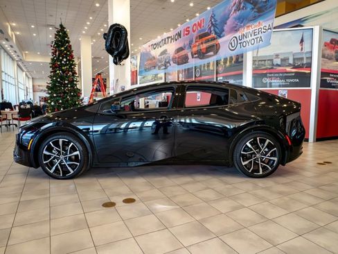 New 2026 Toyota Prius Plug-In Hybrid image 5