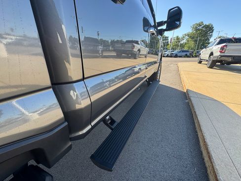 Used 2023 Ford F250 Lariat w/ Chrome Package AWD/4WD image 14
