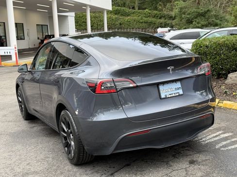 Used 2021 Tesla Model Y Long Range image 7