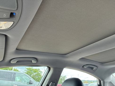 Used 2013 Hyundai Sonata Limited w/ Premium Pkg FWD image 16