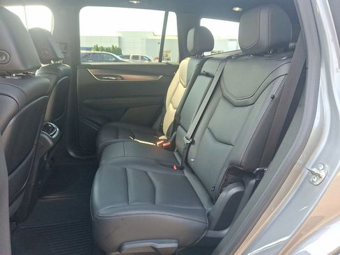 Certified 2025 Cadillac XT6 Luxury AWD/4WD image 20