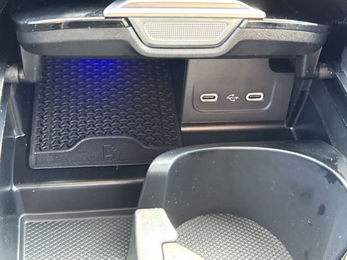 New 2025 Mercedes-Benz C 300 Sedan image 36