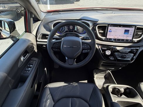 New 2026 Chrysler Pacifica Select w/ S Appearance Package image 13