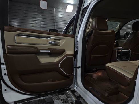 Used 2020 RAM 1500 Laramie image 36