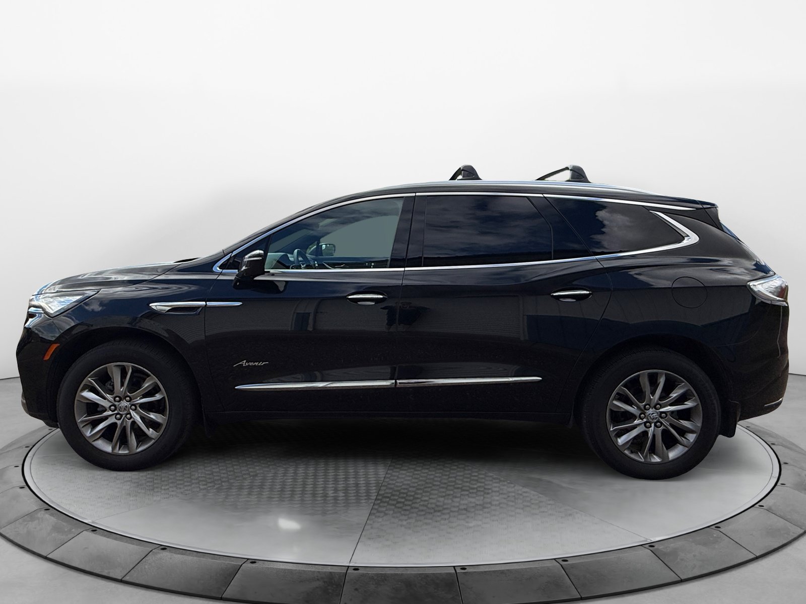 Used 2023 Buick Enclave Avenir AWD/4WD image 3