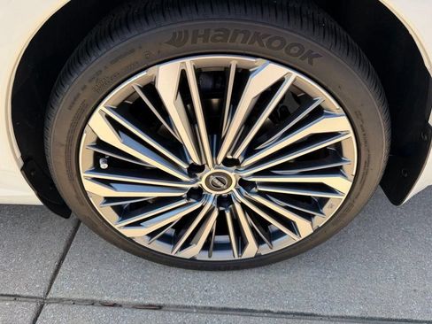 Used 2024 Nissan Altima 2.5 SL FWD image 27
