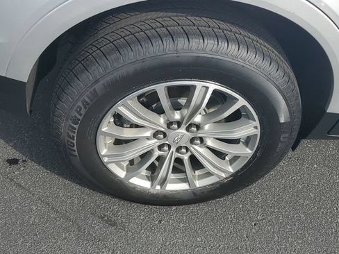 Certified 2017 Cadillac XT5 Luxury w/ Driver Awareness Package FWD image 5