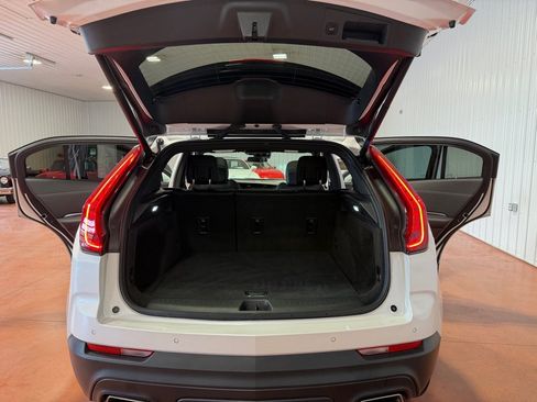 Used 2023 Cadillac XT4 Luxury w/ Cold Weather Package AWD/4WD image 37