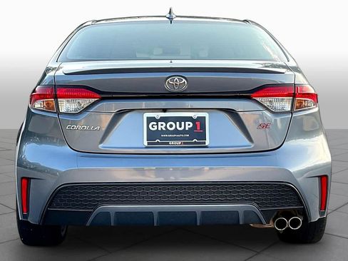 Used 2022 Toyota Corolla SE FWD image 5