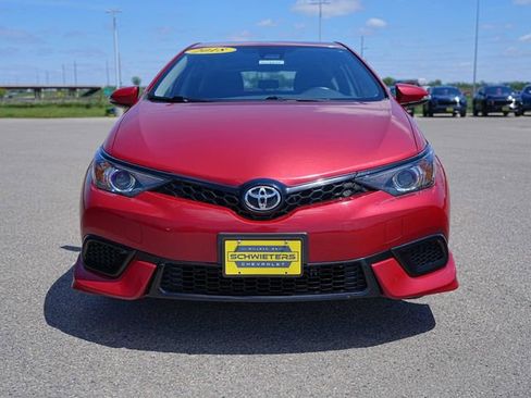 Used 2018 Toyota Corolla iM FWD image 2