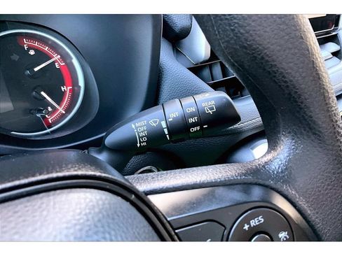 Used 2025 Toyota RAV4 XLE FWD image 21