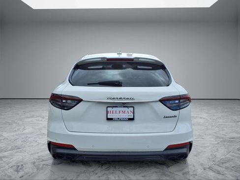 Used 2022 Maserati Levante Modena AWD/4WD image 6