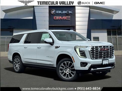 Used 2026 GMC Yukon XL Denali w/ Denali Reserve Package AWD/4WD image 1