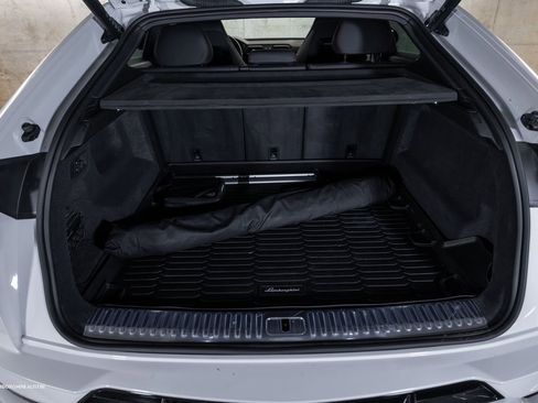 Used 2024 Lamborghini Urus S image 13