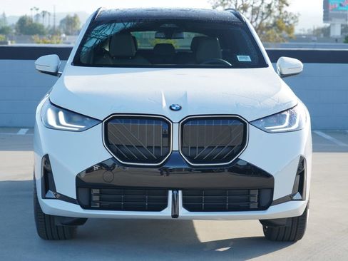 New 2026 BMW X3 xDrive30 w/ Premium Package image 2