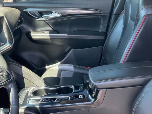 Used 2022 Buick Envision Essence w/ Technology Package II FWD image 10