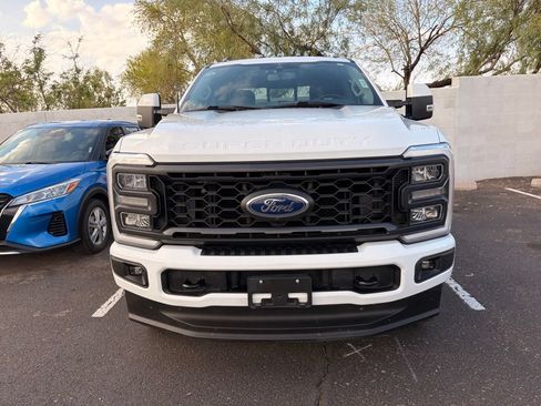 Used 2023 Ford F250 Lariat w/ Sport Appearance Package AWD/4WD image 3