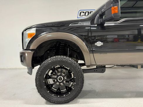 Used 2015 Ford F250 King Ranch w/ FX4 Off-Road Package AWD/4WD image 10