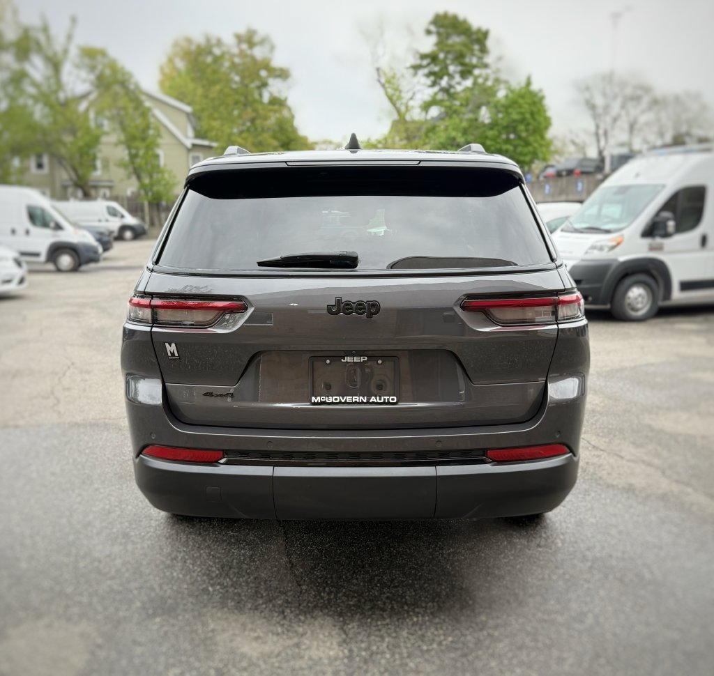Used 2023 Jeep Grand Cherokee L Laredo AWD/4WD image 10