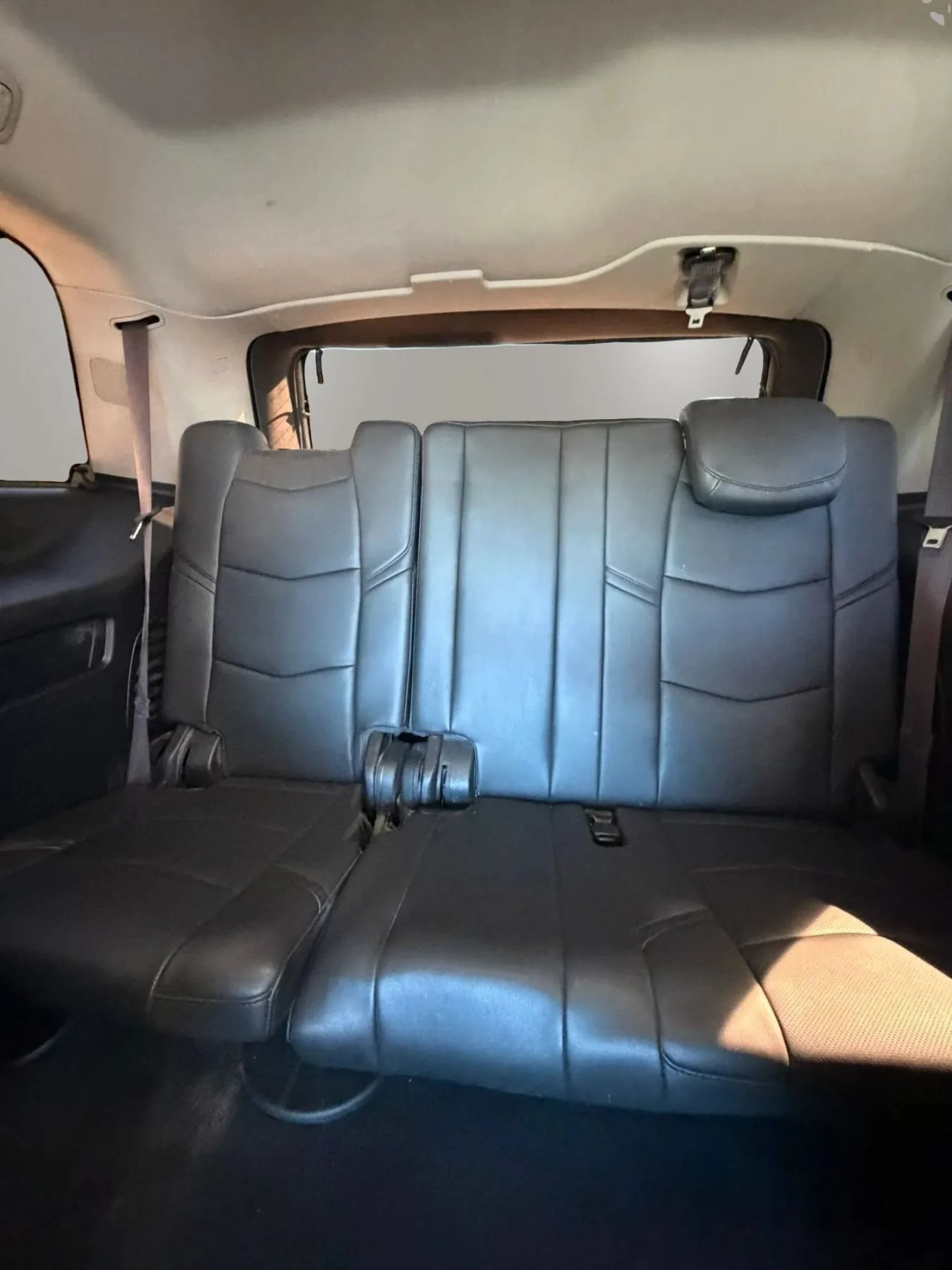Used 2016 Cadillac Escalade Premium RWD image 20
